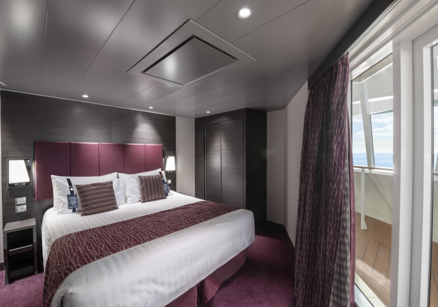 MSC Grandiosa Suite Cabin
