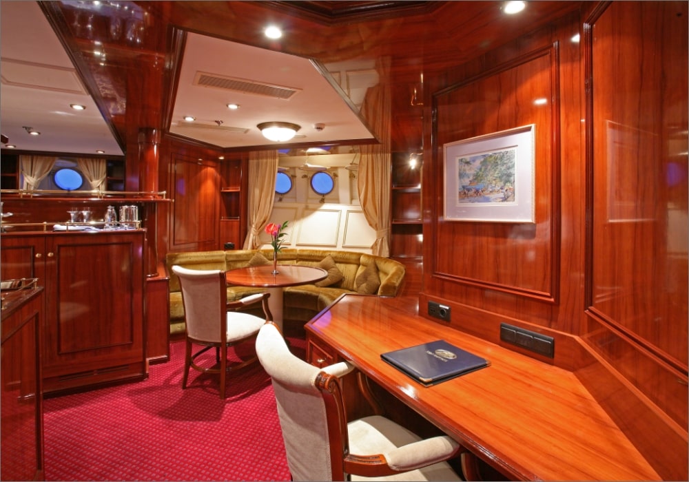 Royal Clipper Owners Suite Stateroom