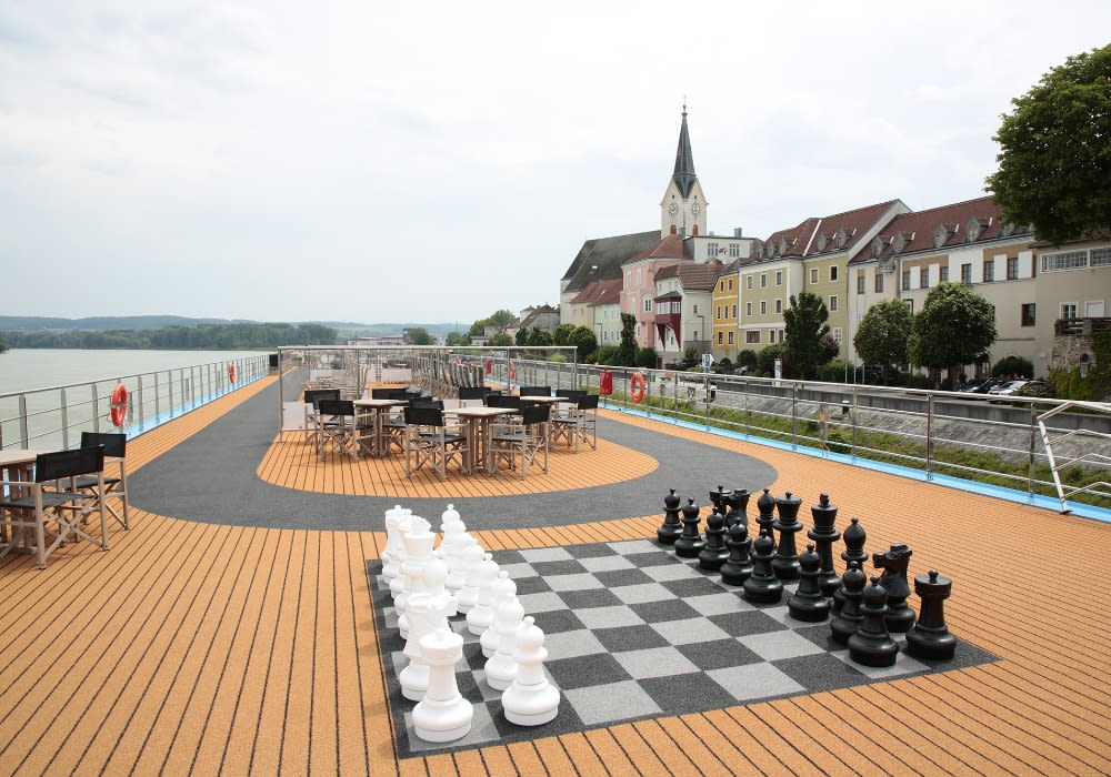 Amawaterways-AmaLucia-entertainment – 3