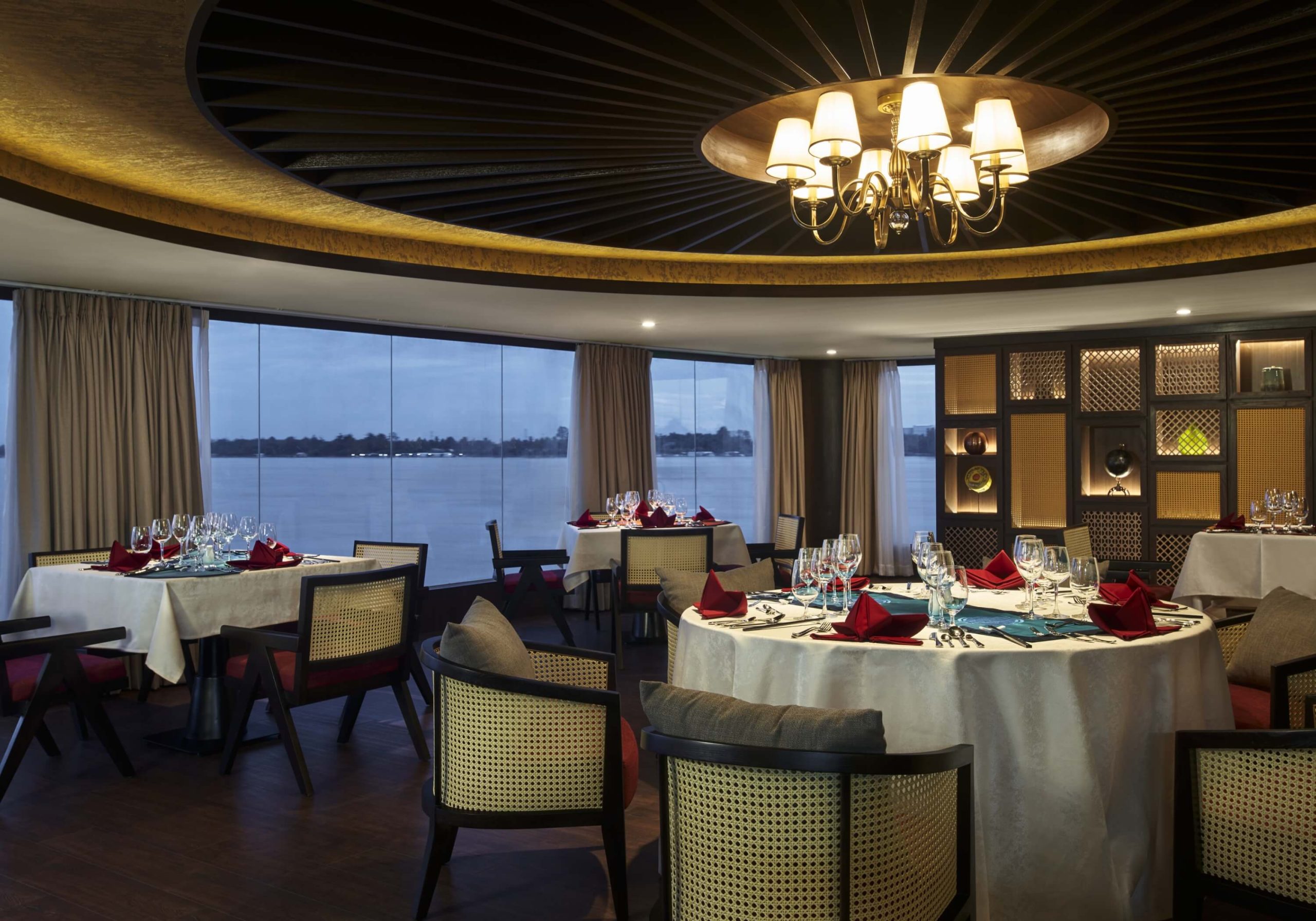 Life on Board Images – 1500 x 1050px_indochine restaurant_mekong_serenity