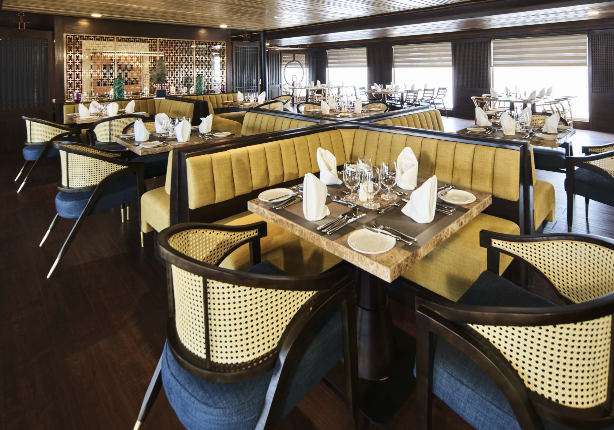 Life on Board Images – 1500 x 1050px_lemongrass restaurant_mekong_serenity