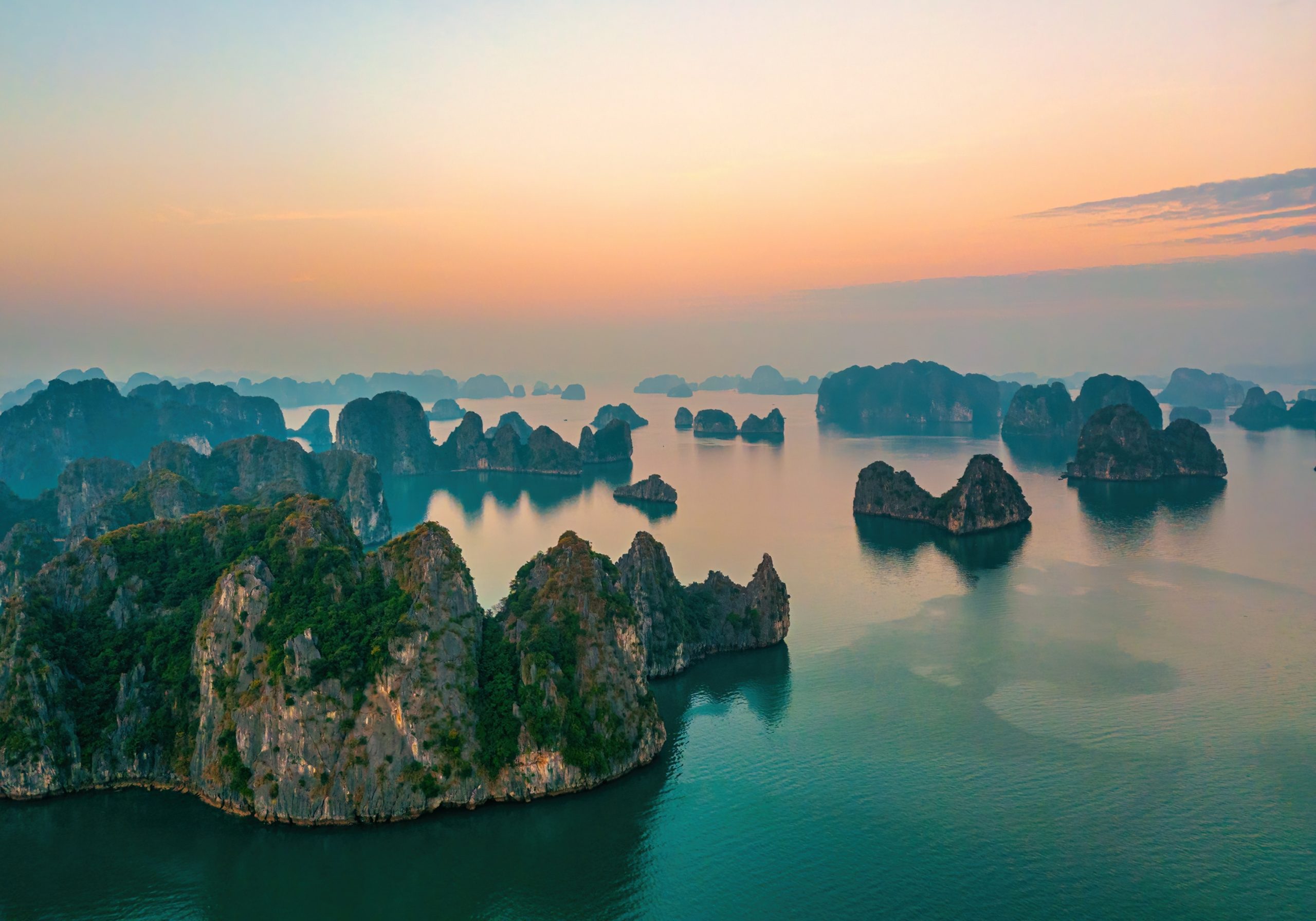 Hạ Long Bay Indochine Junk Boat Cruise